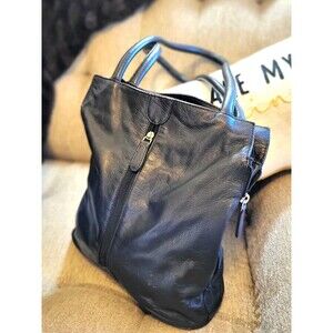 Vera Pelle Vintage Black Leather Elevated Basic Minimalist Bucket Shoulder bag